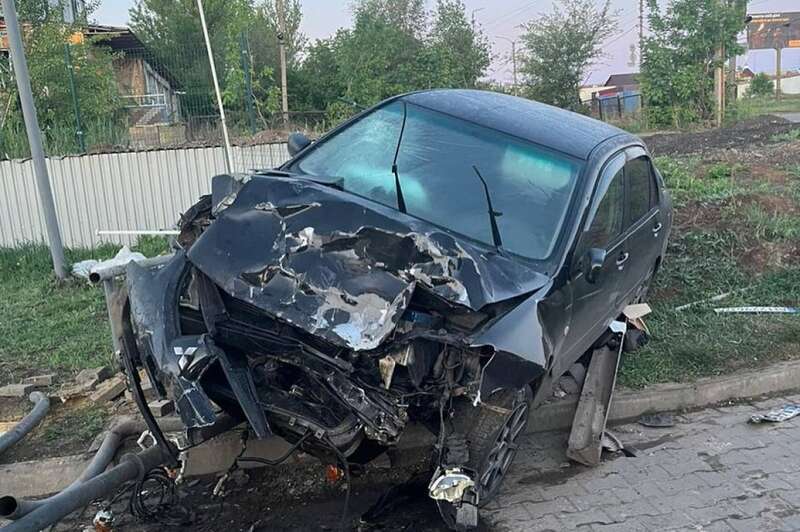 Авто після ДТП з військовими в Костянтинівці dqxikeidqxitkant