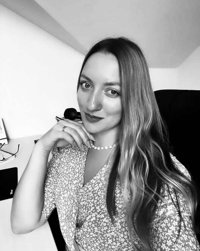 Вилетіли з вікна 6-го поверху: РФ ударом по Києву вбила тримісячного хлопчика та його матір. Фото та відео dqxikeidqxitkant