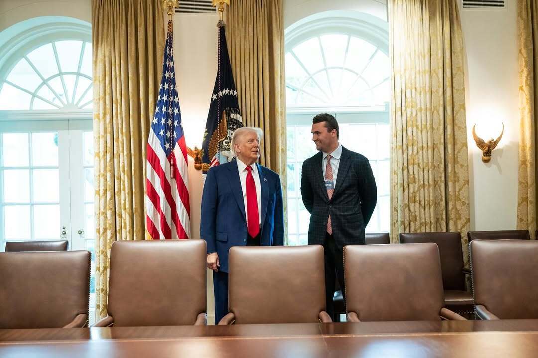 Распространял фейки об Украине и женился на королеве красоты: кто такой Чарли Кёрк и как его идеи обернулись для трамписта трагическим концом