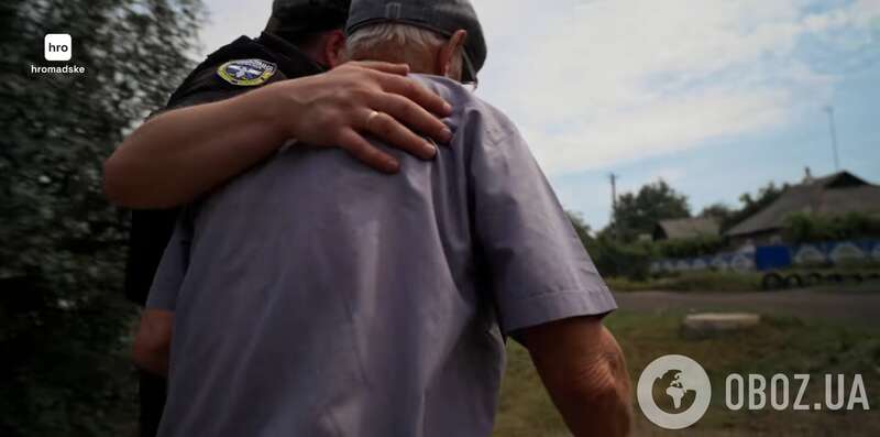 Евакуаційні групи туди вже не їздять: 93-річний українець пішки вийшов із прифронтового містечка поблизу Покровська. Відео