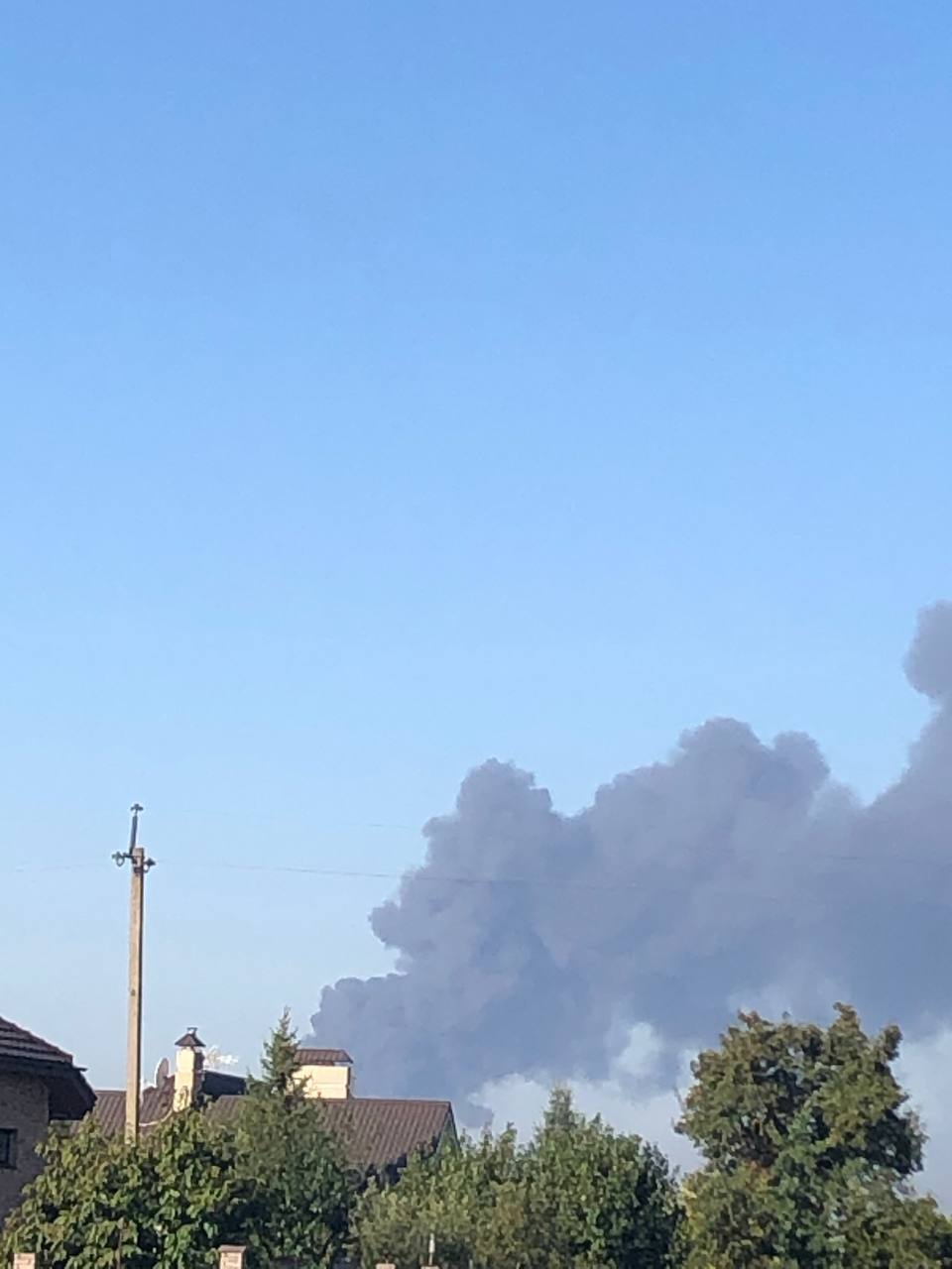 Logistics center on fire in Kyiv region