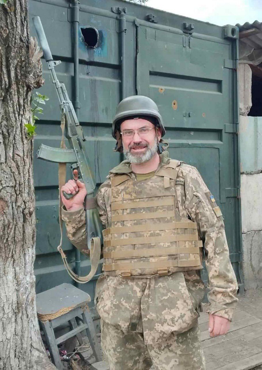 Викладав у школі для незрячих дітей: у Слов’янську поховали снайпера Романа Марка. Фото dqxikeidqxitkant