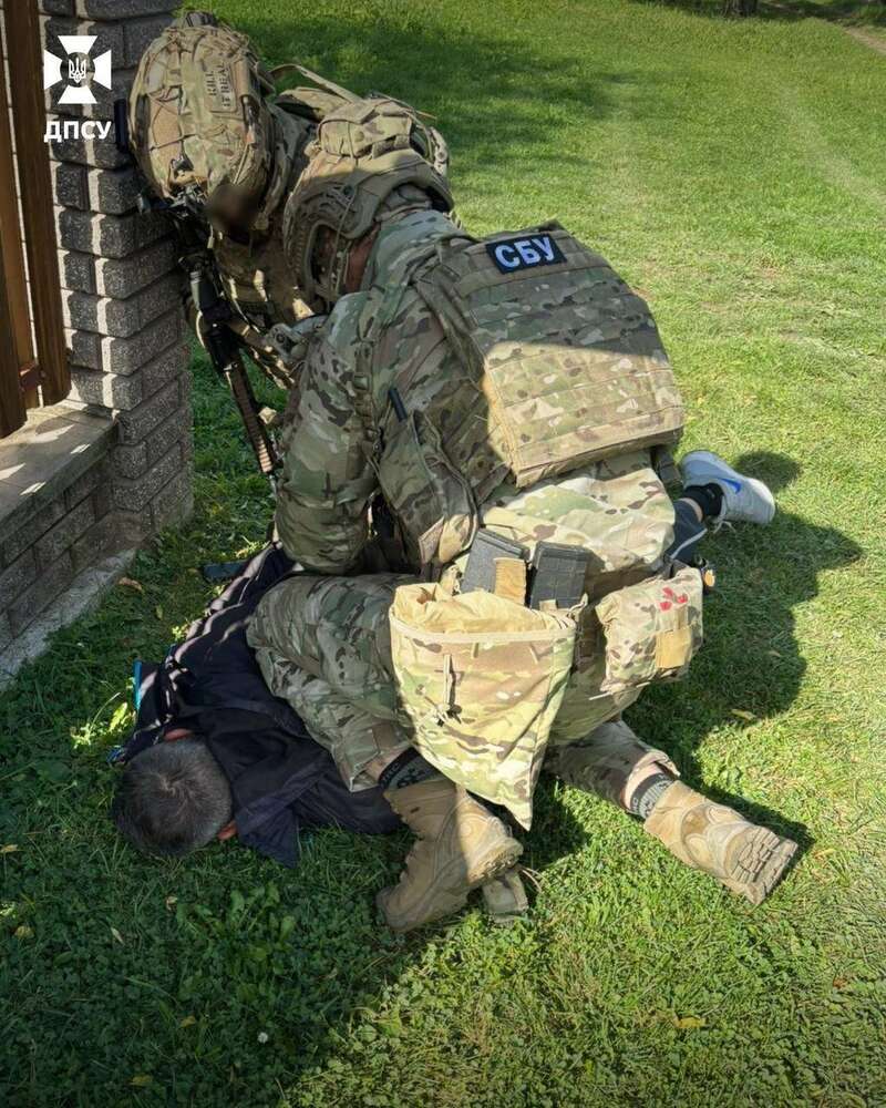 До Румунії за €8 тис.: в Україні ліквідували ще 11 схем переправлення ухилянтів за кордон. Фото