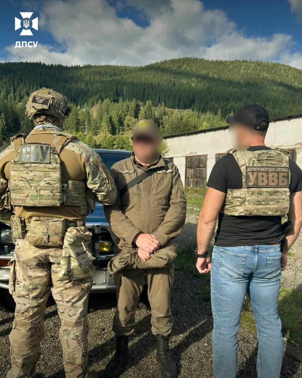 До Румунії за €8 тис.: в Україні ліквідували ще 11 схем переправлення ухилянтів за кордон. Фото