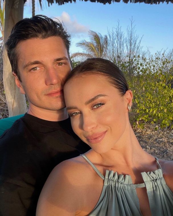 Виктория Маремуха с мужем Луи / © instagram.com/vicky_mare dqxikeidqxitkant