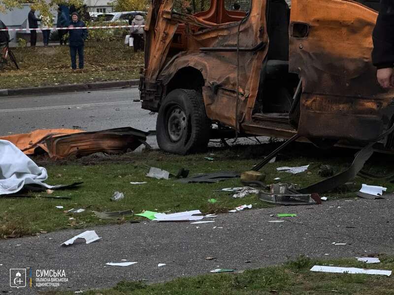Enemy hit an intersection in Sumy: cars damaged, 12 injured. Photo dqxikeidqxitkant