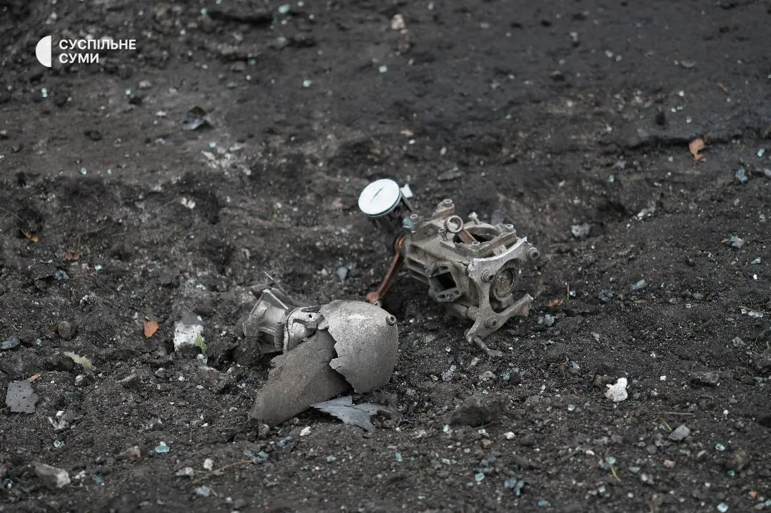 Enemy hit an intersection in Sumy: cars damaged, 12 injured. Photo