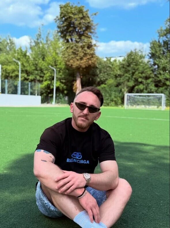 У Варшаві блогер з України потрапив у ДТП на авто за 11 млн і намагався втекти з місця: на момент аварії був нетверезим. Фото