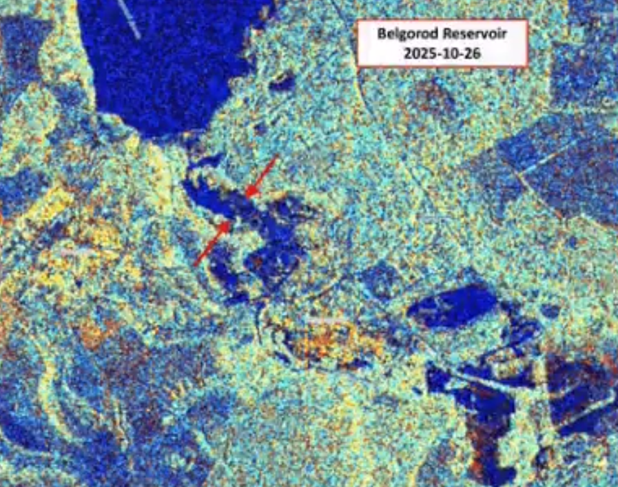 Уже видно из космоса: спутниковые фото последствий ударов по Белгородской дамбе