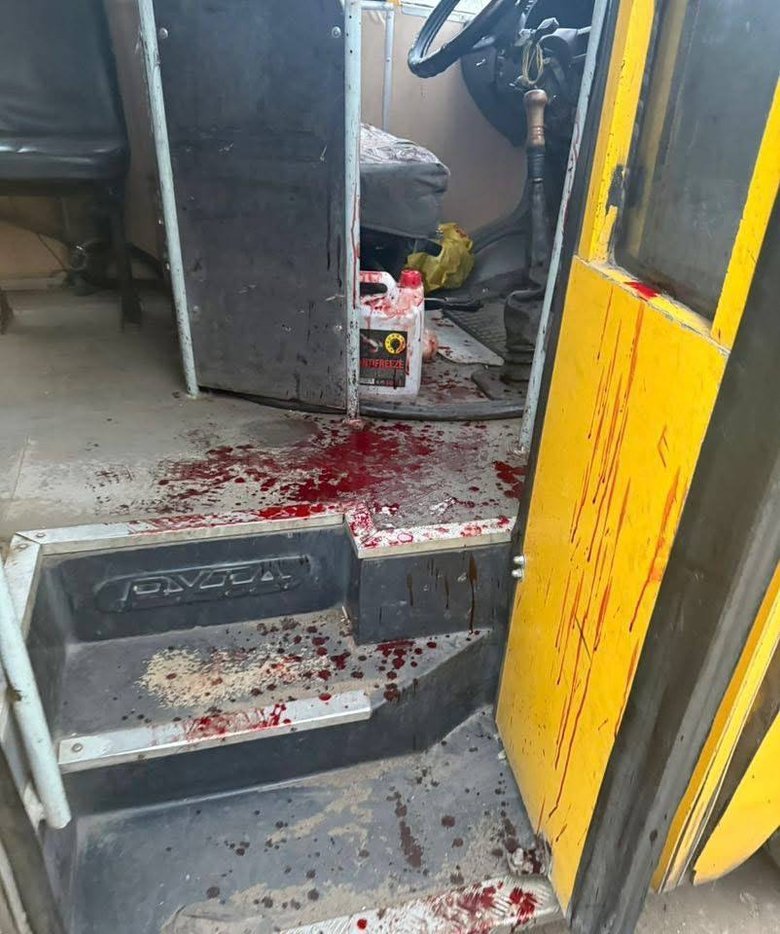 Російський удар по пасажирському автобусу dqxikeidqxiqqeant