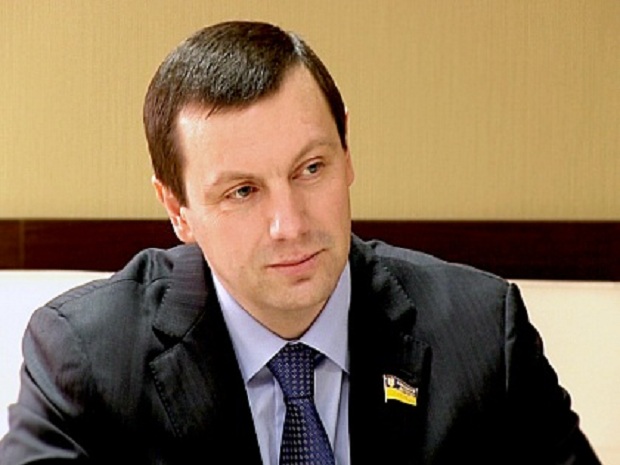             ,   ““   “” -  3