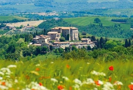 Андрей Данилко стал владельцем целого села и старинного замка в Италии. ФОТО Андрей Данилко стал владельцем целого села и старинного замка в Италии. ФОТО