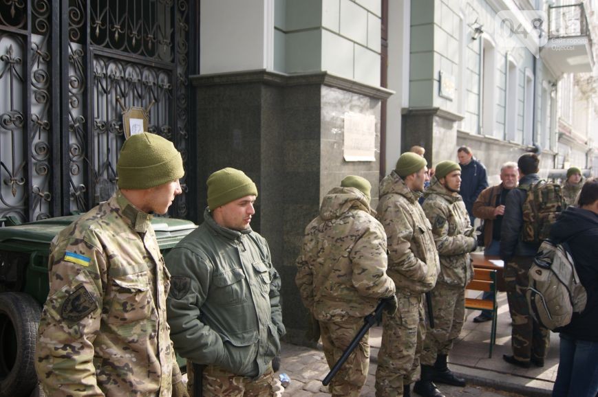 Прокурорский майдан снял полную блокаду одесской прокуратуры (ФОТО) (фото) - фото 1 dqxikeidqxiqqeant