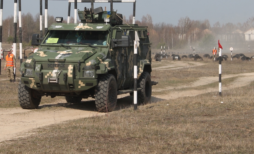 Лейтенанти ВДВ вдосконалюють вишкіл на полігоні Лейтенанти ВДВ вдосконалюють вишкіл на полігоні