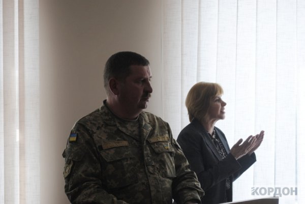 На Волині начальник виконавчої служби району розгромив будинок учасника АТО. ФОТО На Волині начальник виконавчої служби району розгромив будинок учасника АТО. ФОТО dqxikeidqxiqqeant