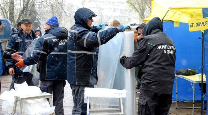 Атака на Дніпро: опубліковано фото наслідків російського удару по місту