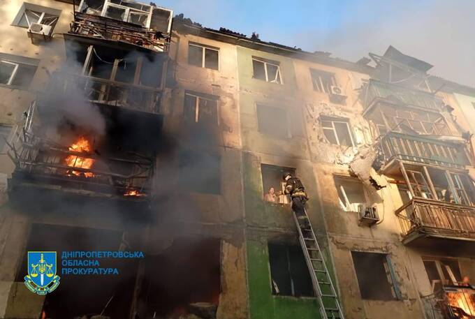 У Павлограді через повторний російський удар постраждав рятувальник