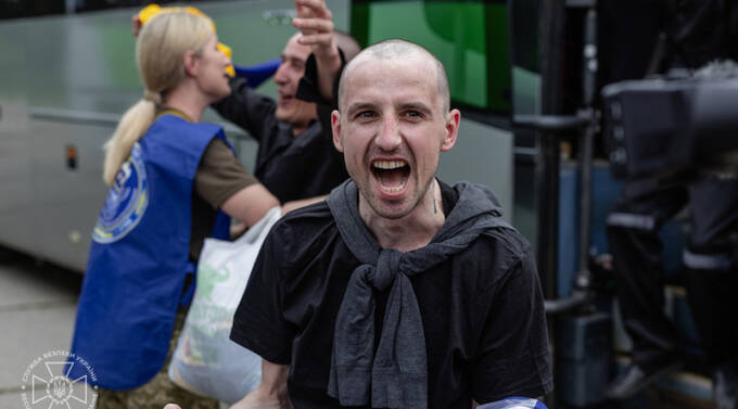 В СБУ продемонстрировали уникальные фото и видео с последнего обмена пленными