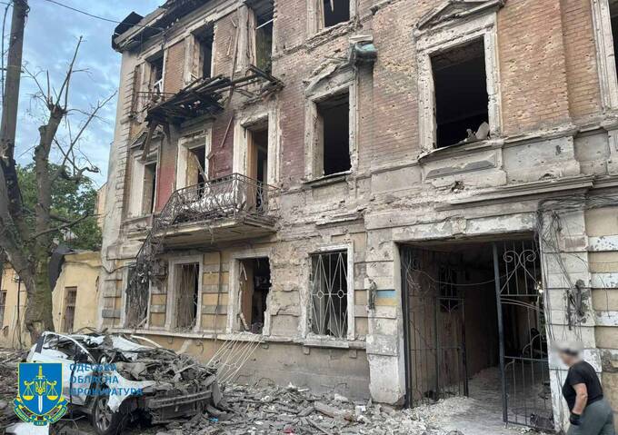 Унаслідок нічної атаки на Одесу загинули двоє чоловіків, дев’ятеро людей постраждали