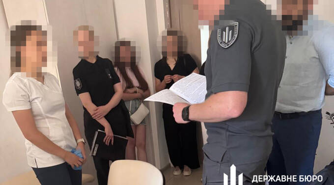 ДБР виявило службовця ВЛК та медичну сестру, які фальсифікували документи для ухилянтів