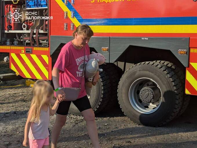 Удар Росії по базі відпочинку в Запорізькому районі: ДСНС публікує фото наслідків